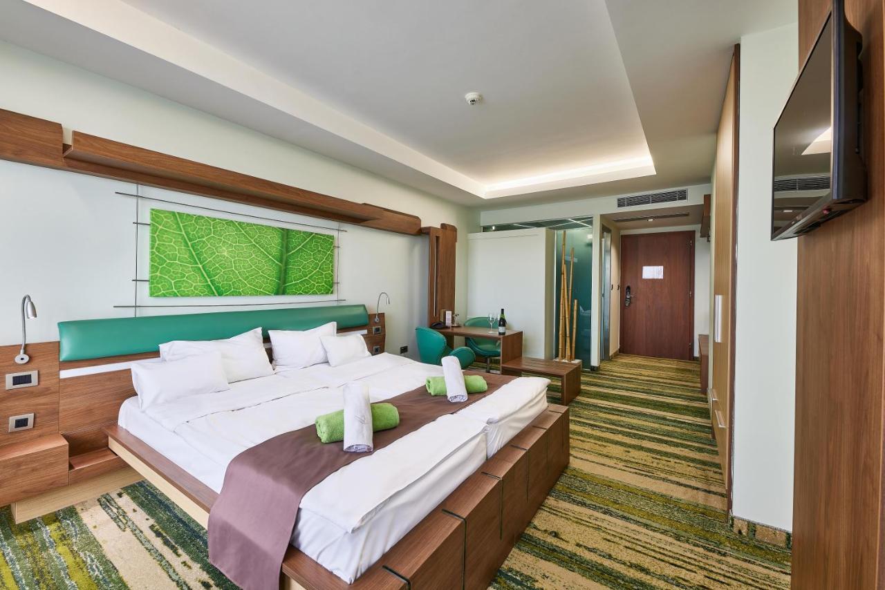 Vital Hotel Nautis Gárdony エクステリア 写真